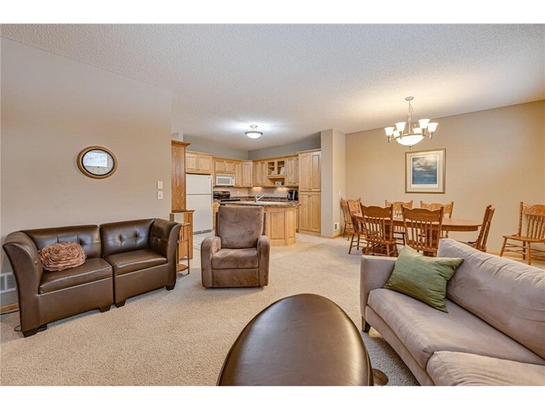 Building Photo - 2717 Lindsey Ct