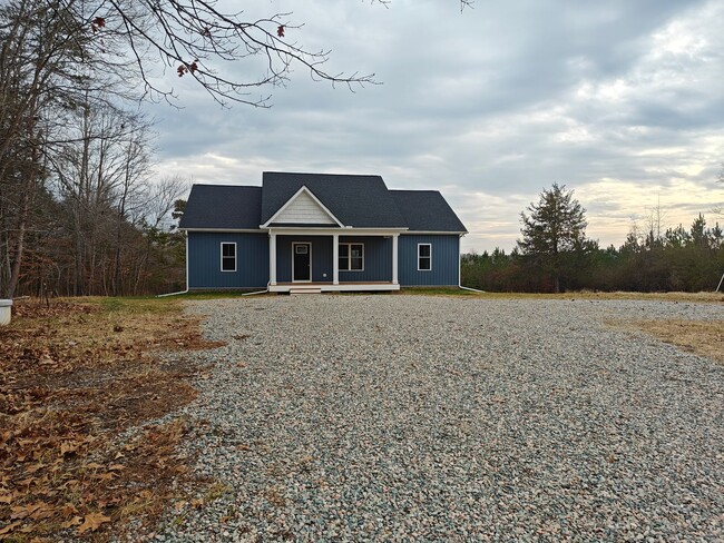 Building Photo - New 3 bedroom home on 2 acres