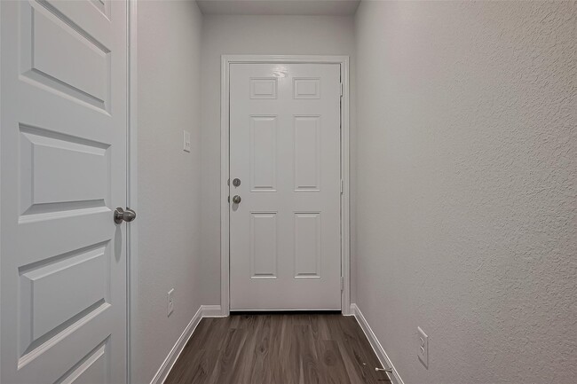 Building Photo - 13625 Goldeye Dr