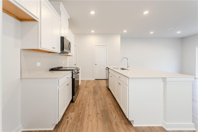 Building Photo - 7325 Mulberry St