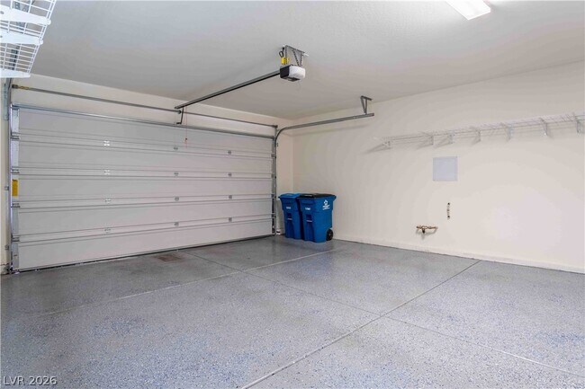 Building Photo - 11648 Redwood Mountain Ave