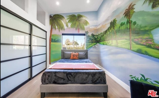 Building Photo - 22616 Oxnard St