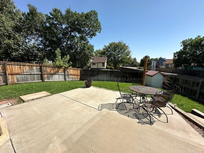 Building Photo - 10606 Kipling Way