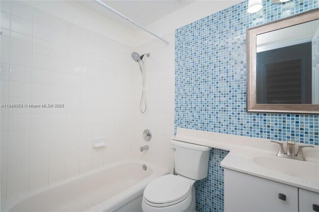 Building Photo - 7042 NW 114th Ct