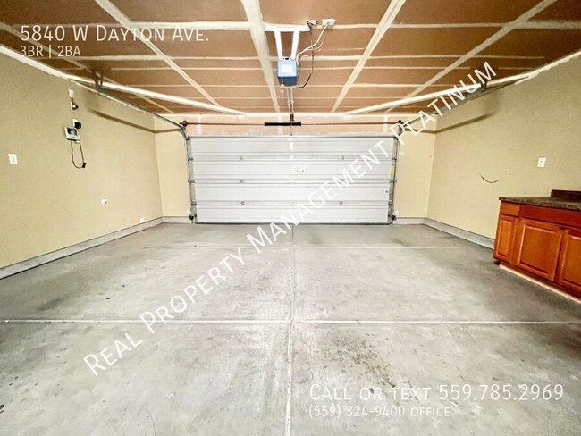 Building Photo - $2,500 Hayes & Shields - W. Dayton Ave, Fr...