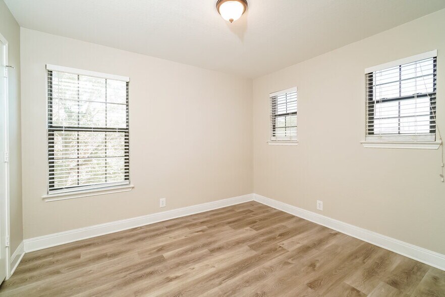 Building Photo - 101 Cermeno Cove