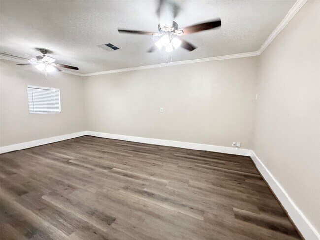 Building Photo - 109 Houston St