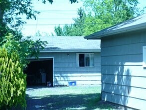 Building Photo - 605e34
