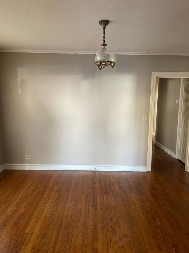 Building Photo - 335 Boulevard-