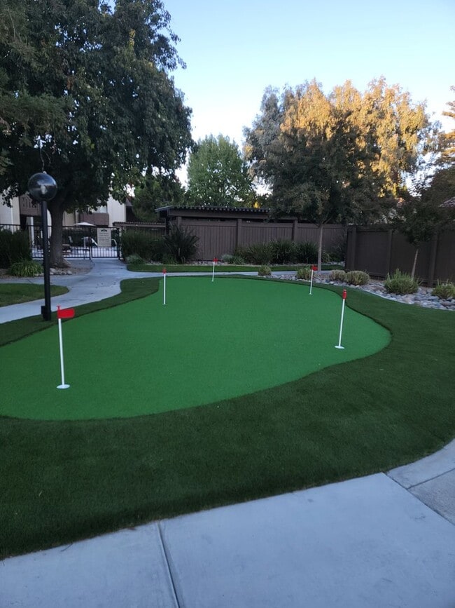Building Photo - Condo in the most desired gated community ...