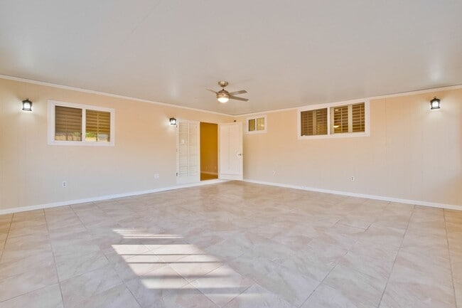 Building Photo - Stylish San Jose Home and Private Yard