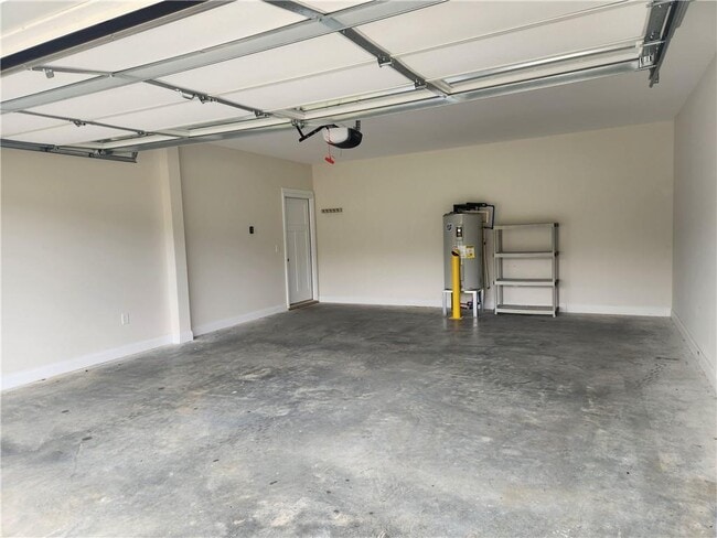 Building Photo - 2465 Oak Grove Rd