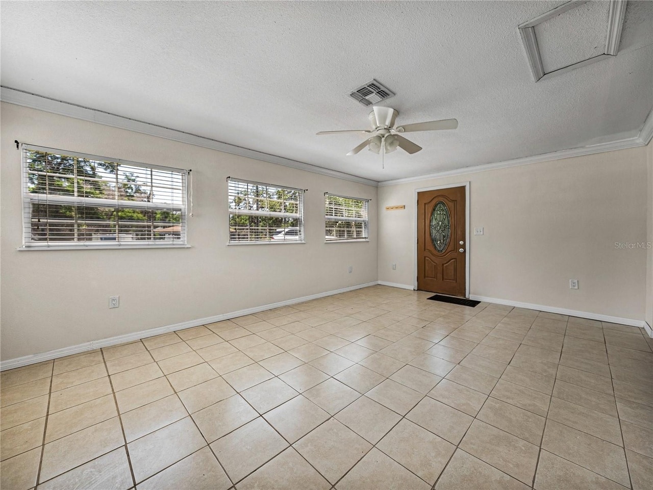 Living Room - 34477 Poinsettia Pl