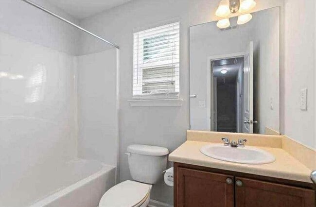 Building Photo - 1251 Rockfield Cir