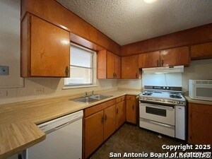 Building Photo - 4543 Cambray Dr