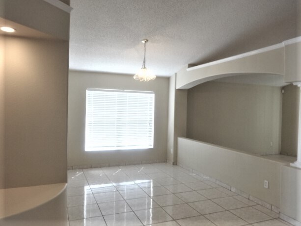 Building Photo - 7964 Oakstone Ct