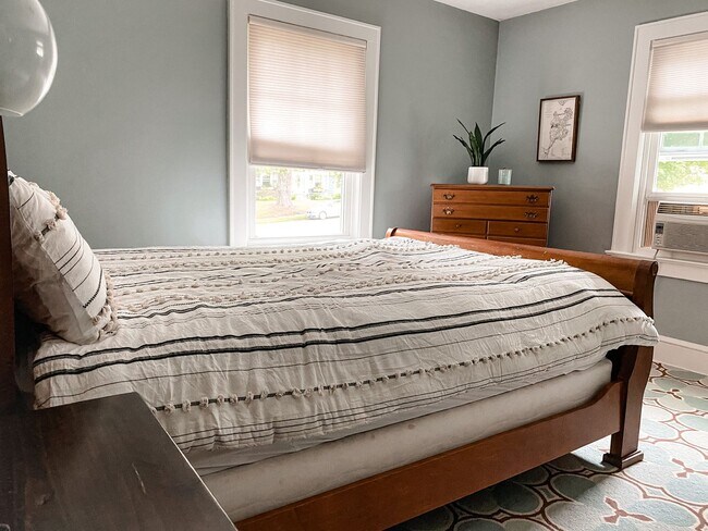 Building Photo - Short-Term Single Family Home Rental - Desirable Neighborhood
