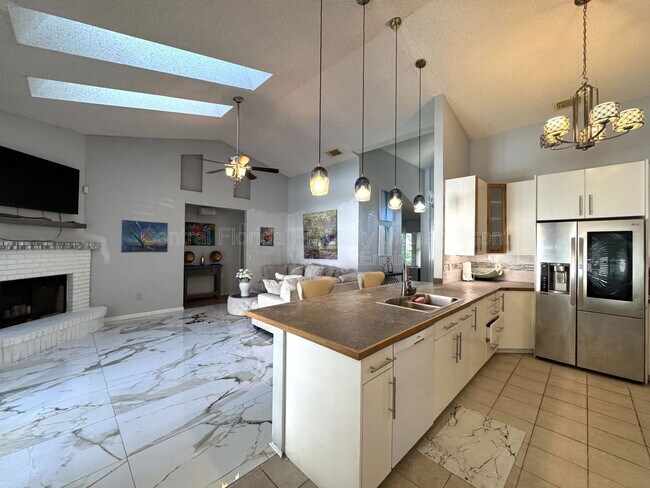 Building Photo - 4955 Southfork Ranch Dr