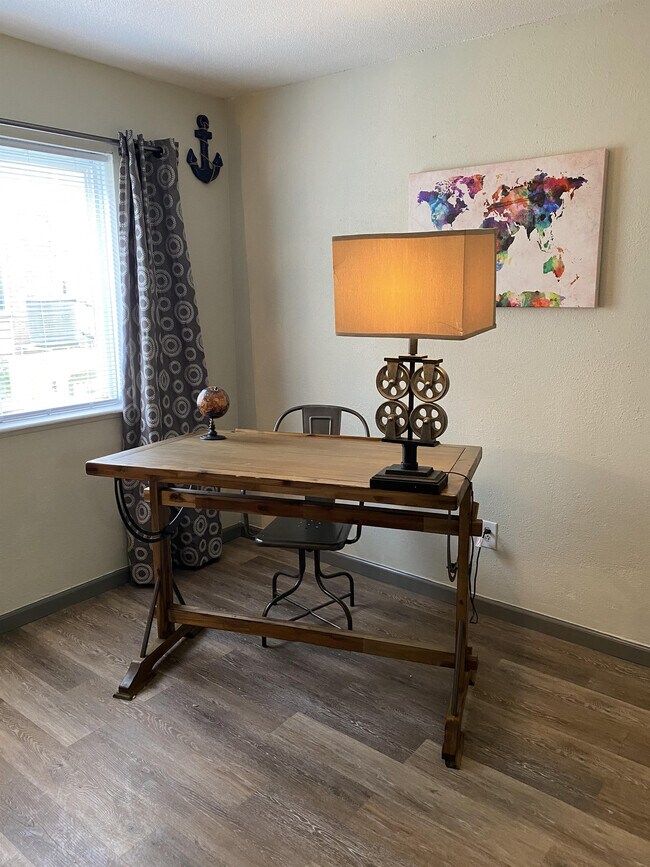 Building Photo - 116 Tyler Ave