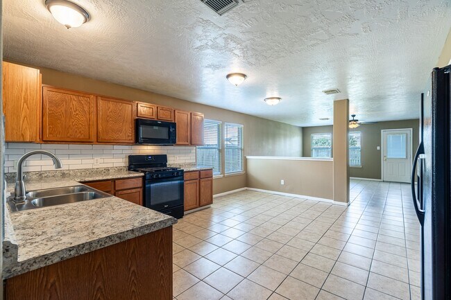 Building Photo - 2006 Poco Dr