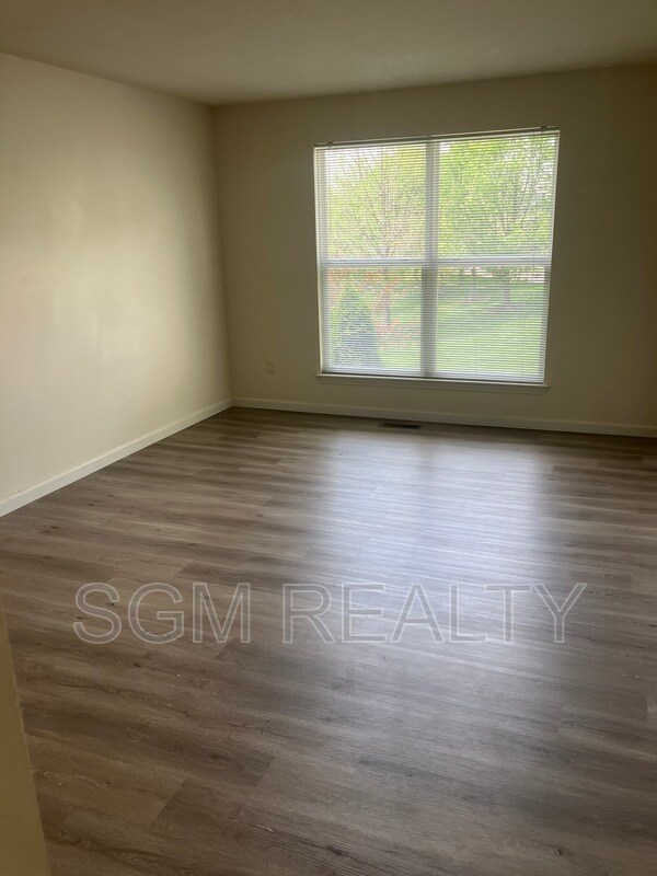Building Photo - 1711 Ambrose Terrace Dr