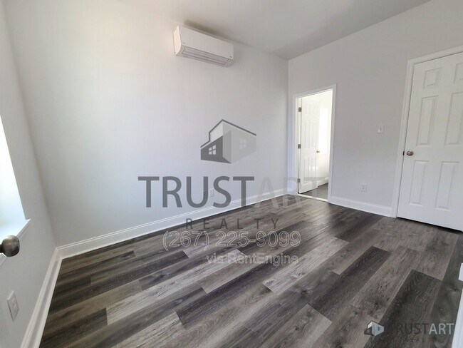 Building Photo - 4732 Longshore Ave