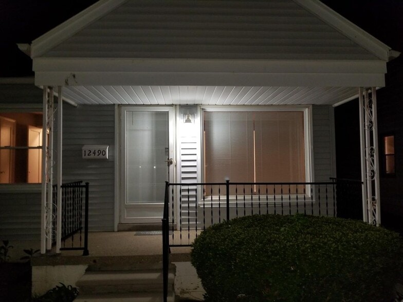 Building Photo - 12490 Pearl St