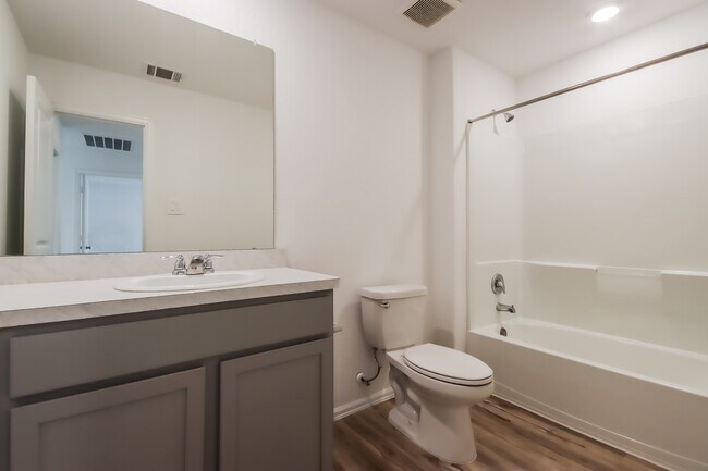 Building Photo - 17599 Longwood Trce Ln