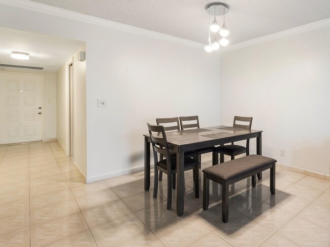 Building Photo - 4030 W Palm Aire Dr