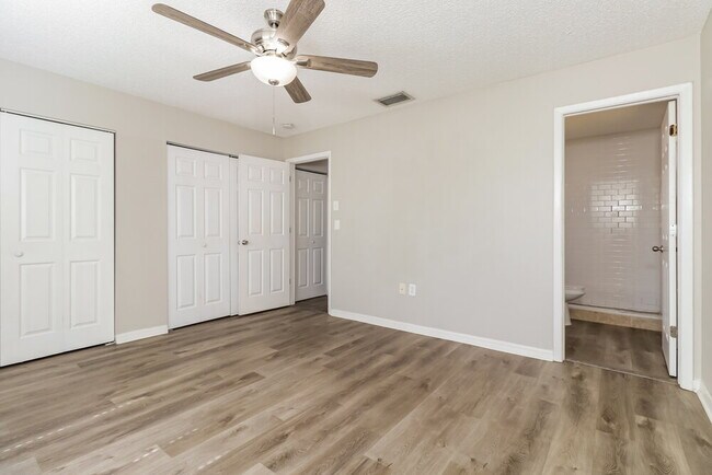 Building Photo - 7964 Putnam Cir