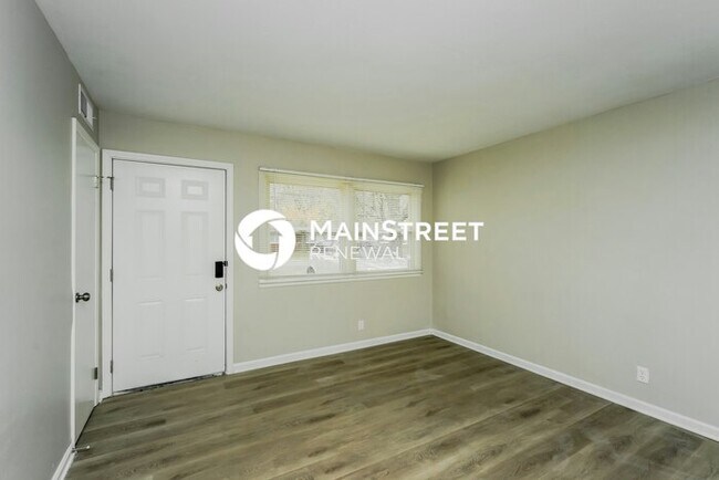 Building Photo - 3 Bedroom Pet-Friendly Home in Louisville,...