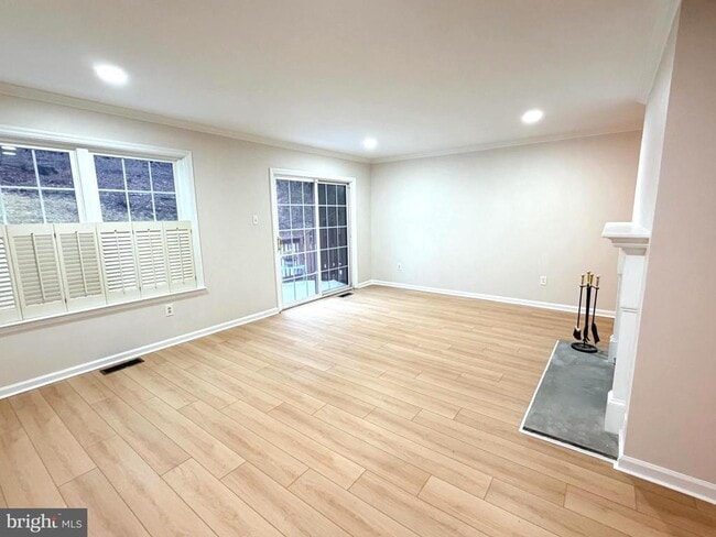 Building Photo - 2305 Westfield Ct