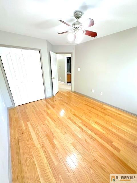 Building Photo - 1905 Dahlia Cir