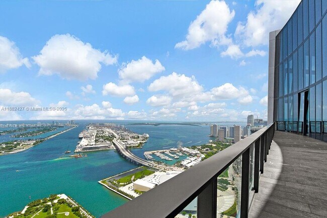 Building Photo - 1000 Biscayne Blvd