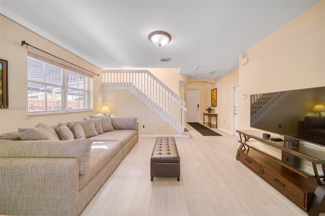 Building Photo - 16403 SW 79th Ln