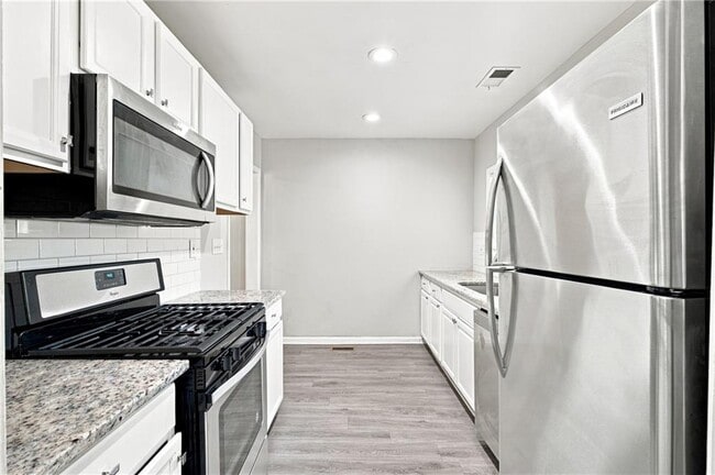 Building Photo - 1357 Lorenzo Dr SW