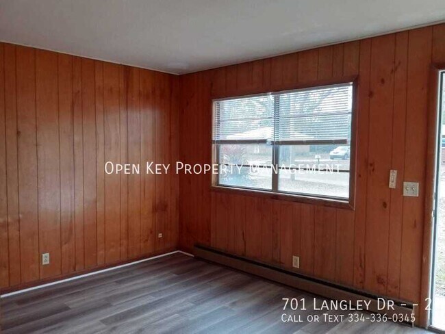 Building Photo - 701 Langley Dr