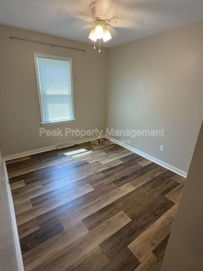Building Photo - 11548 New Forest Trail