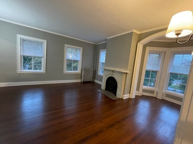 Building Photo - 161 Broadway