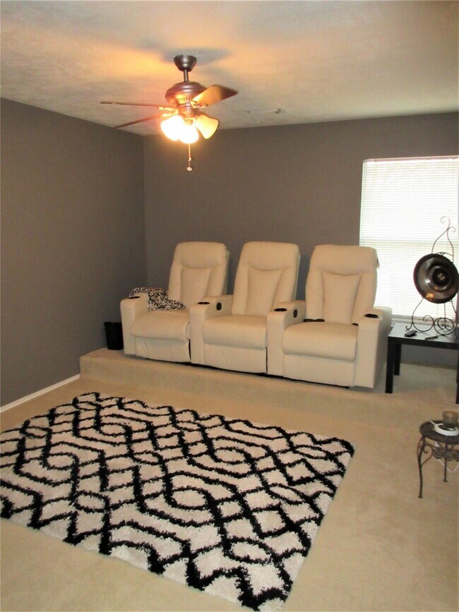 Building Photo - 11323 Harbour Lake Ct