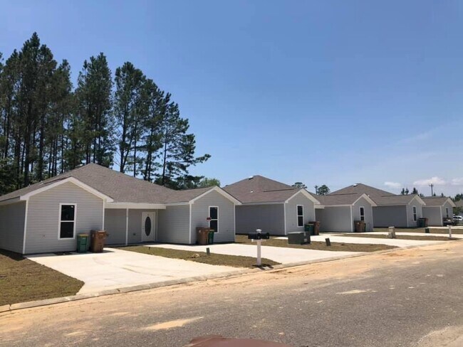 Building Photo - 15536 Quail Creek Cove
