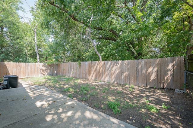 Building Photo - 730 N Boulevard Terrace