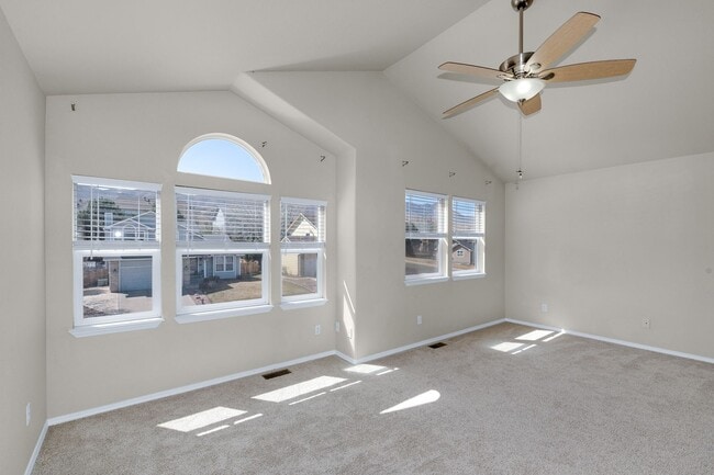 Building Photo - Pinon Valley 2 story 3 bedroom home