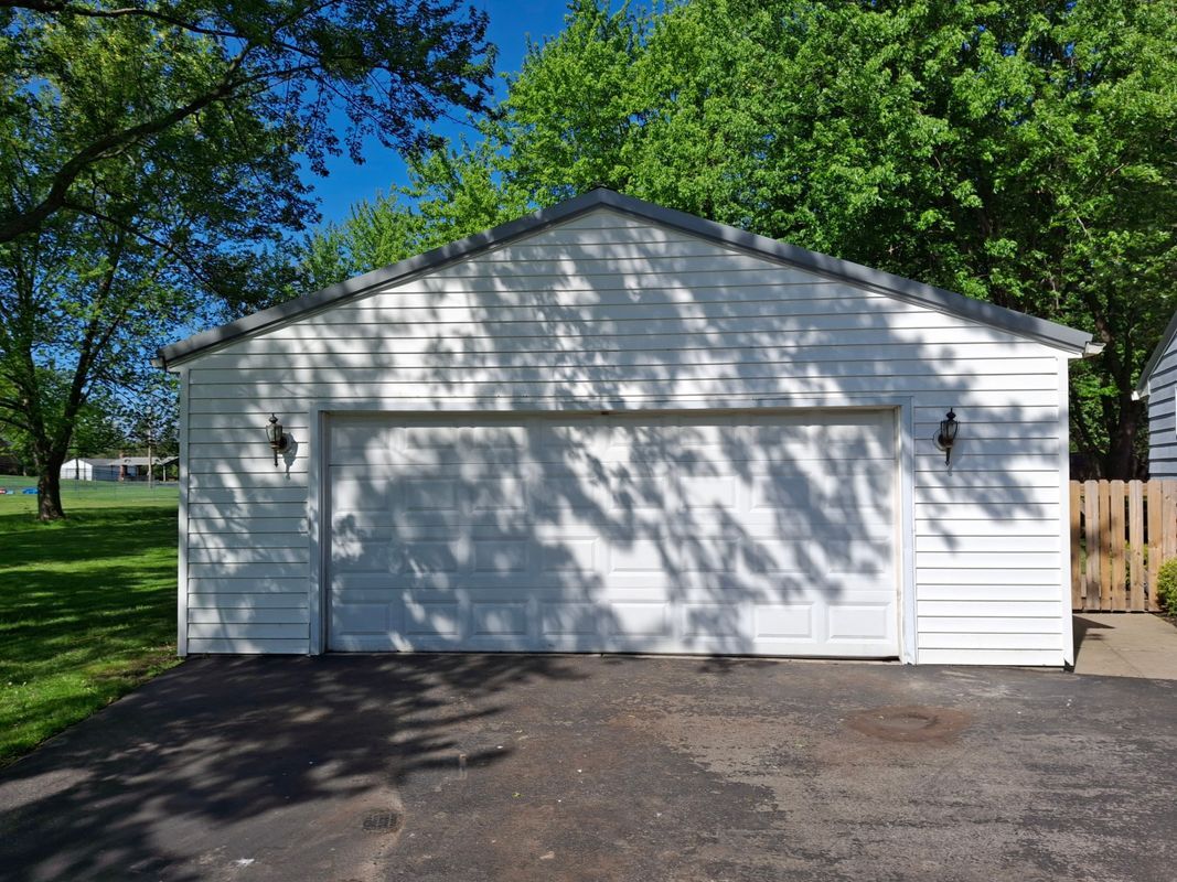 Building Photo - 3900 Ransomville Rd