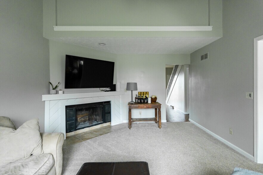 Living Room - 67 Groton Dr