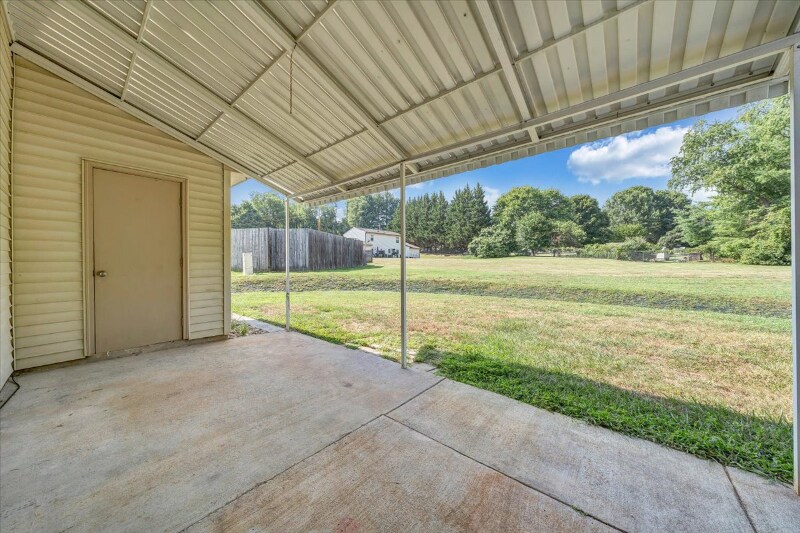 Building Photo - 230 Tinkerview Dr