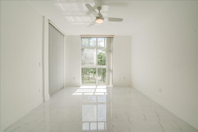 Building Photo - 9805 NW 52nd St