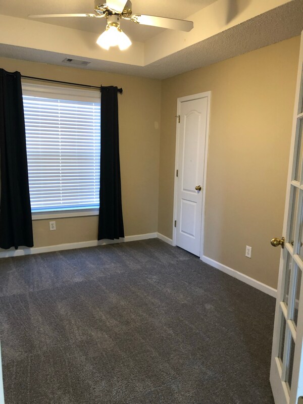 Building Photo - 104 Arbor Cove Way