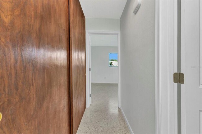 Building Photo - 1611 Sheehan Blvd