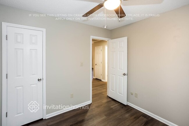 Building Photo - 4301 Emerald Ln